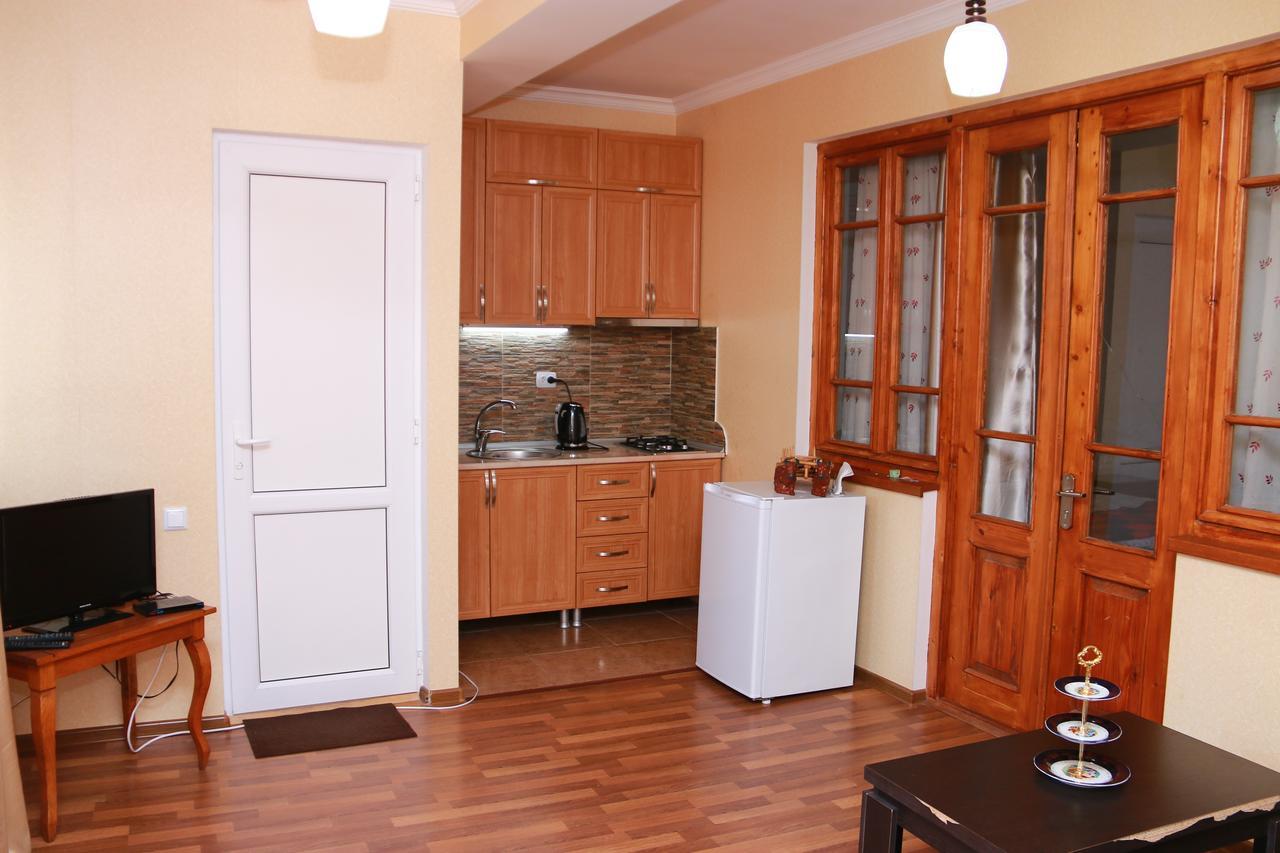 Apartment Nino Botanical Tbilisi Exterior photo